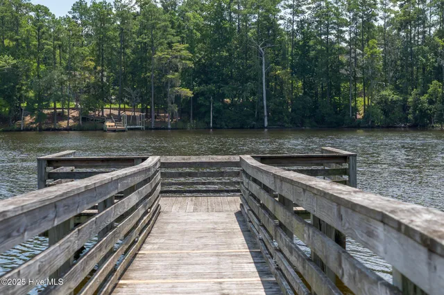 $1,250,000 | 400 Island Drive, Chocowinity, NC 27817