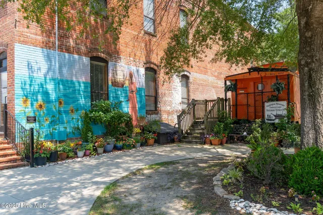 $1,250,000 | 400 Island Drive, Chocowinity, NC 27817