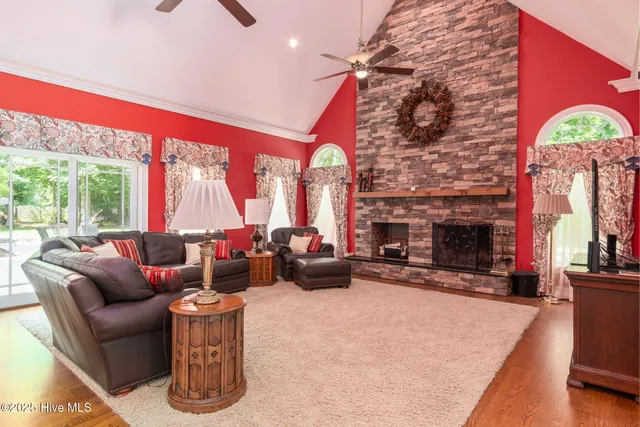 $1,250,000 | 400 Island Drive, Chocowinity, NC 27817