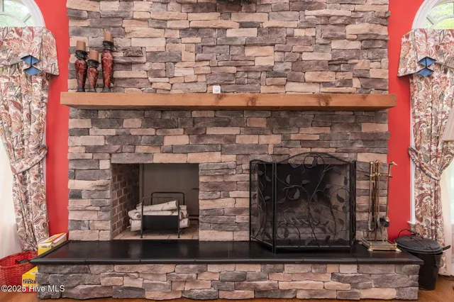 $1,250,000 | 400 Island Drive, Chocowinity, NC 27817