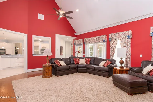 $1,250,000 | 400 Island Drive, Chocowinity, NC 27817