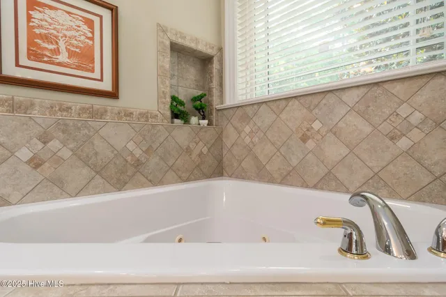 $1,250,000 | 400 Island Drive, Chocowinity, NC 27817