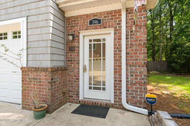 $1,250,000 | 400 Island Drive, Chocowinity, NC 27817