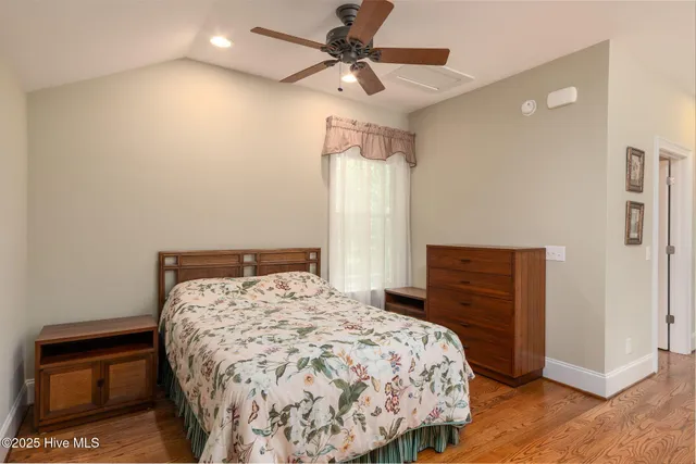 $1,250,000 | 400 Island Drive, Chocowinity, NC 27817