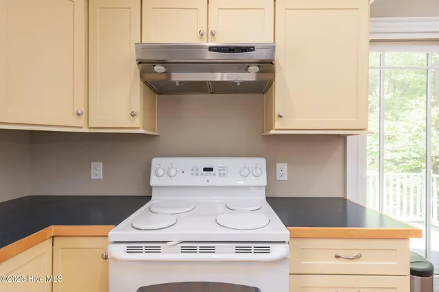 $1,250,000 | 400 Island Drive, Chocowinity, NC 27817