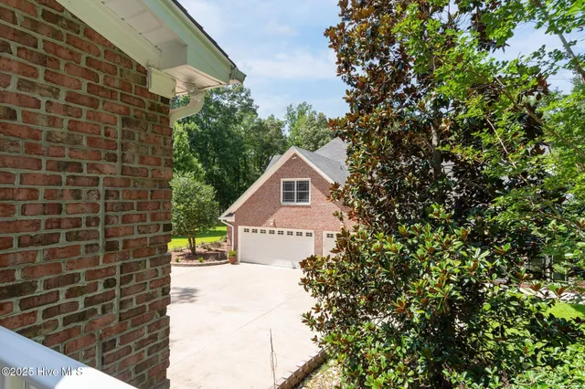 $1,250,000 | 400 Island Drive, Chocowinity, NC 27817