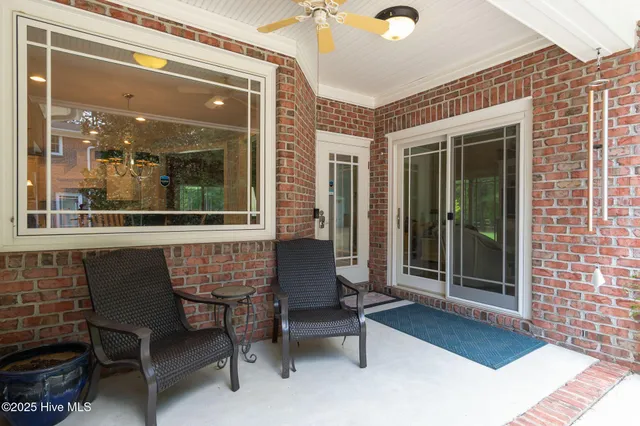 $1,250,000 | 400 Island Drive, Chocowinity, NC 27817