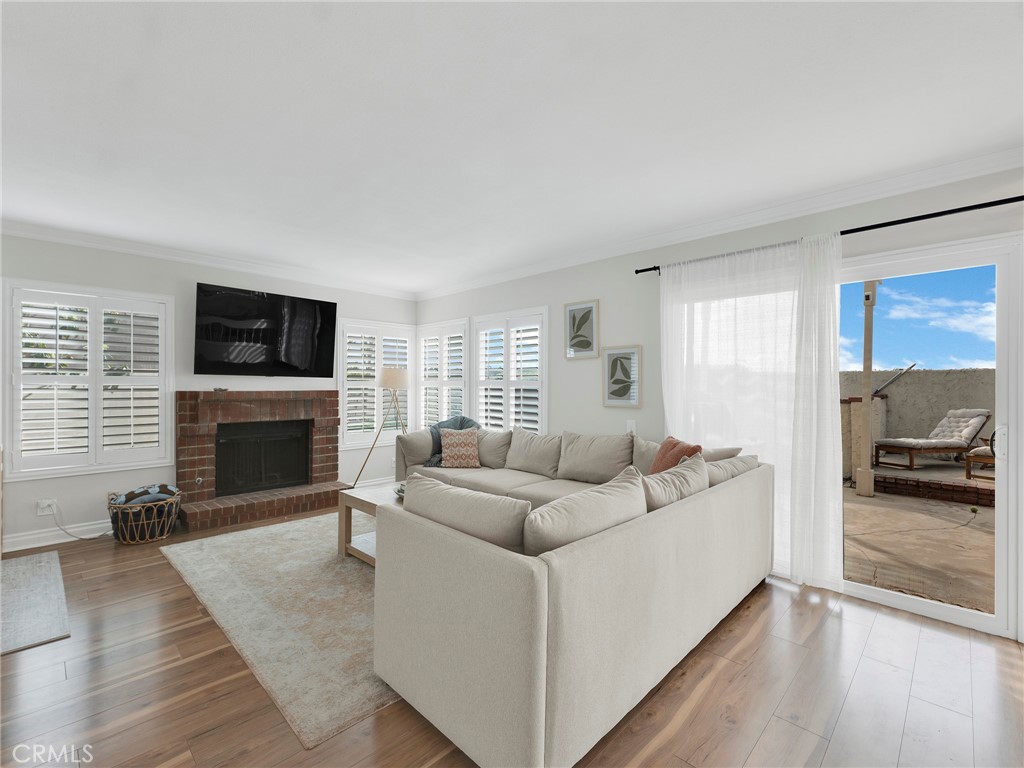 4895 North Buttercreek Road Moorpark, CA 93021 - Photo 2 of 30