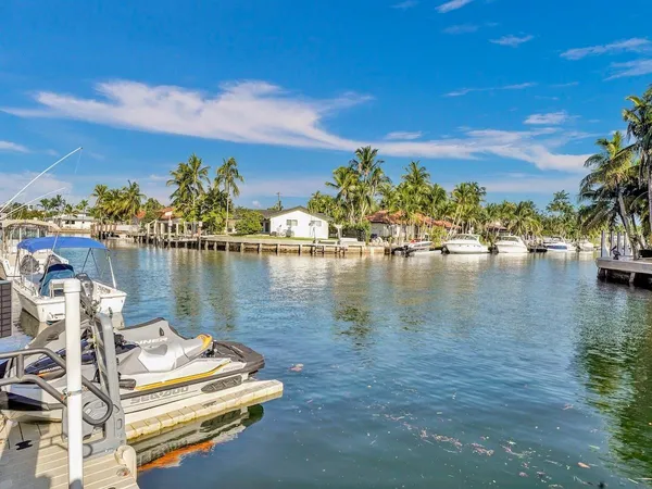 $1,200 | 2430 Northeast 135th Street, Unit 300, North Miami, FL 33181