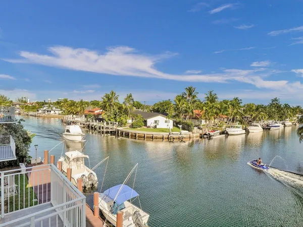 $1,200 | 2430 Northeast 135th Street, Unit 300, North Miami, FL 33181