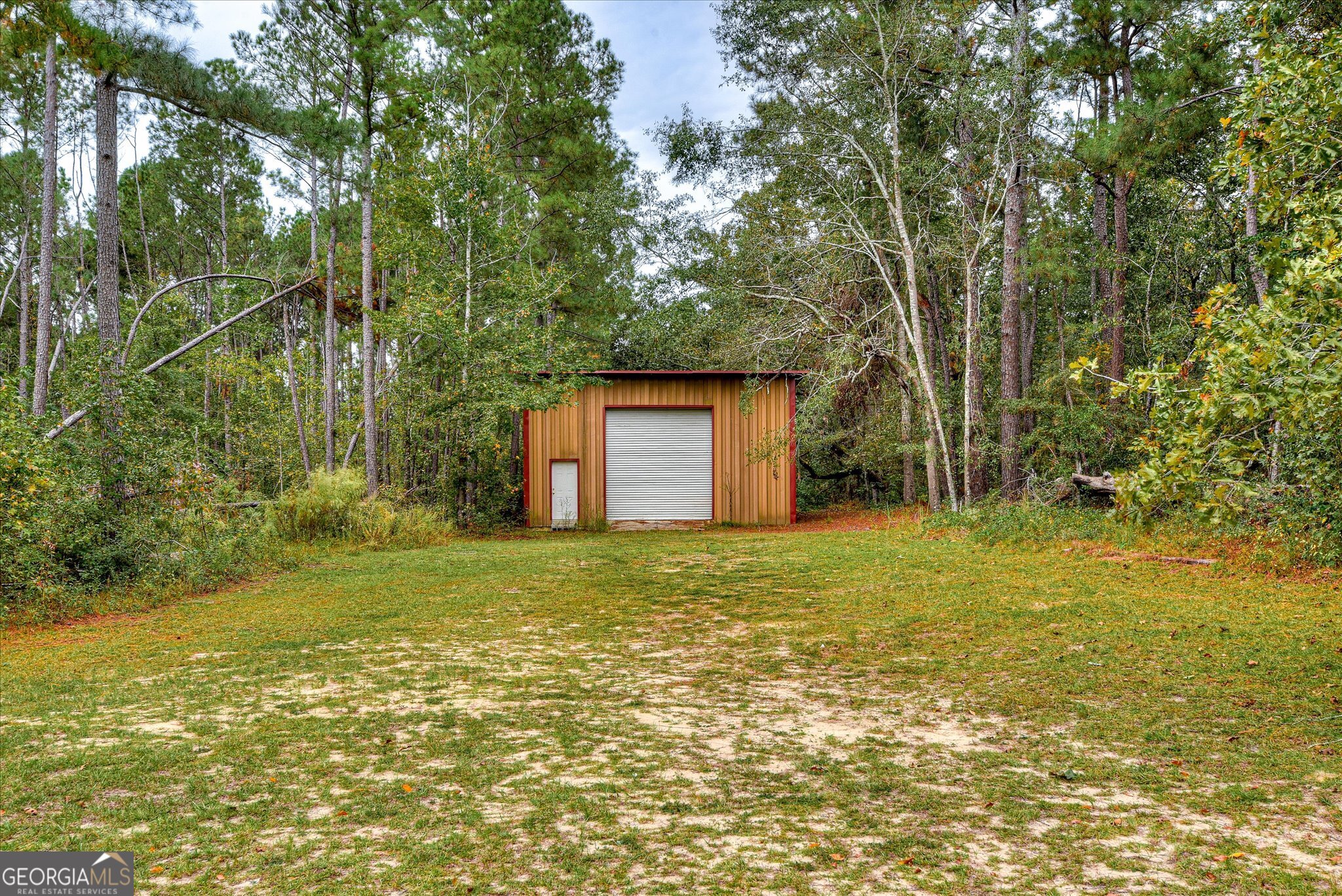 1321 Brett Road Wadley, GA 30477 - Photo 42 of 47 a backyard of a house