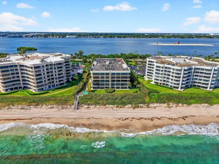 $1,395,000 | 3390 South Ocean Boulevard, Unit 305, Palm Beach, FL 33480