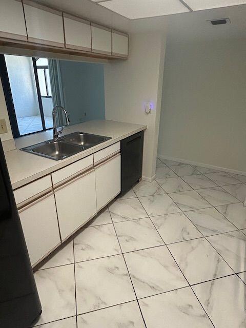 955 Dotterel Road, Unit 2509 Delray Beach, FL 33444 - Photo 21 of 53 Kitchen Passthrough