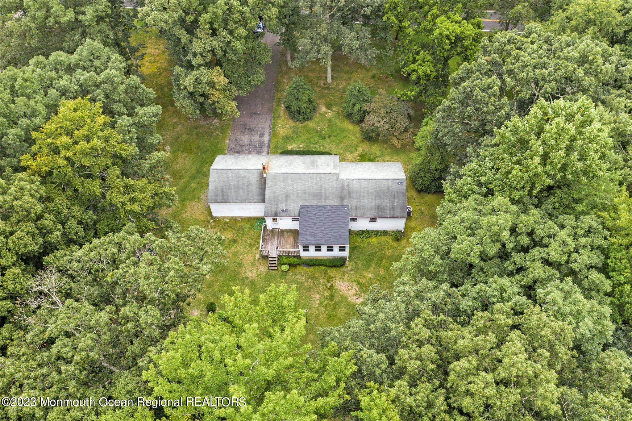 201 West Millstream Road Cream Ridge, NJ 08514 - Photo 39 of 41 36-201_W_Millstream_Rd-36