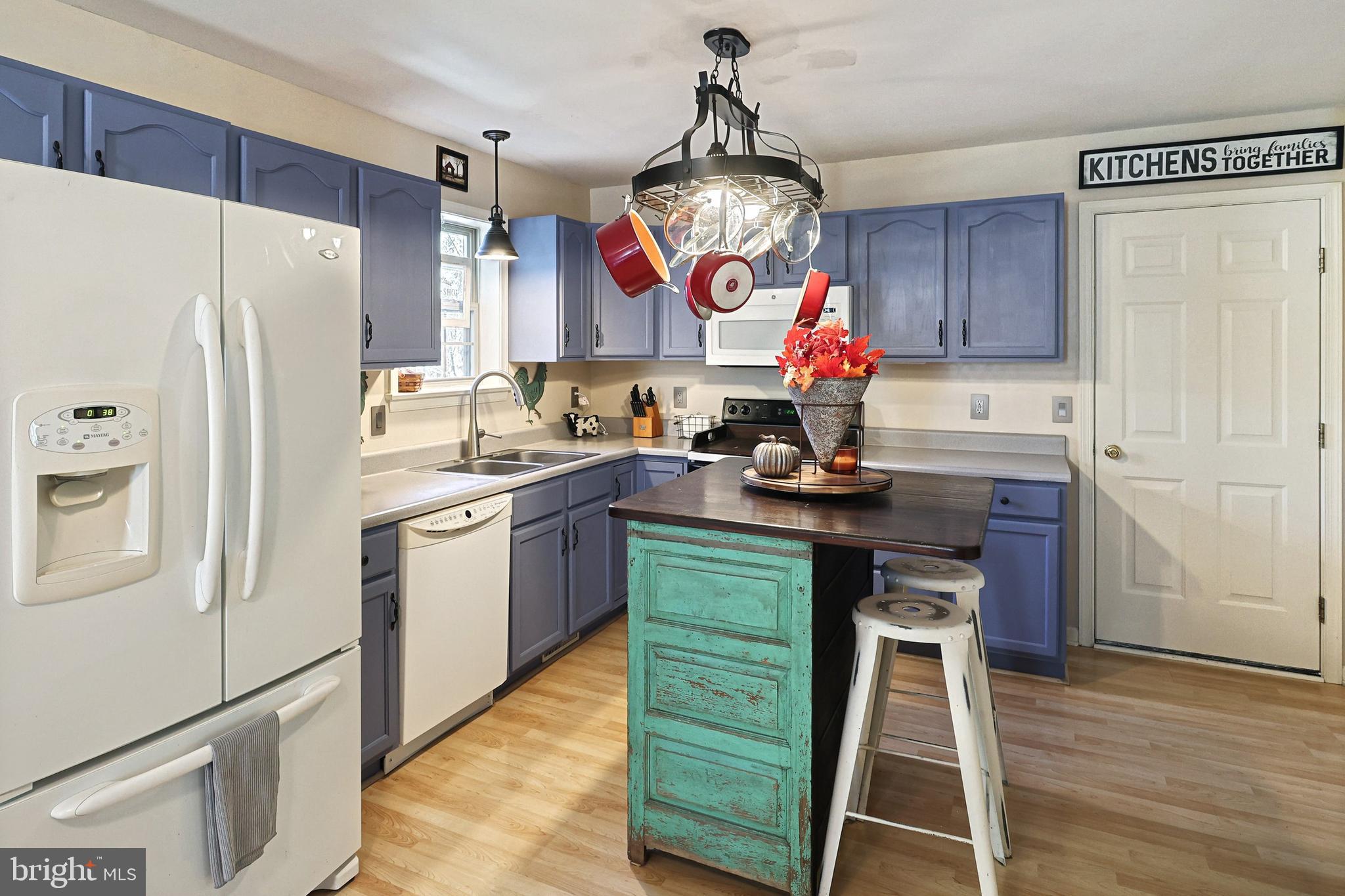 3284 Raintree Road York, PA 17404 - Photo 11 of 33 Gallery Image 11