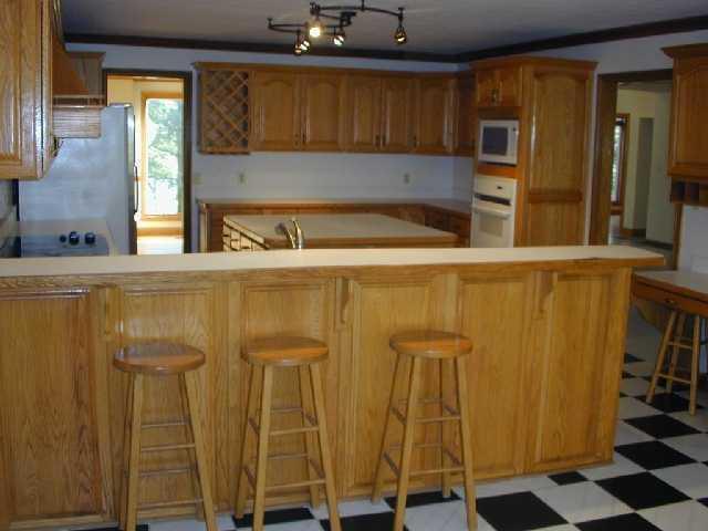 10048 Fall Creek Road Indianapolis, IN 46256 - Photo 9 of 12 Gallery Image 9