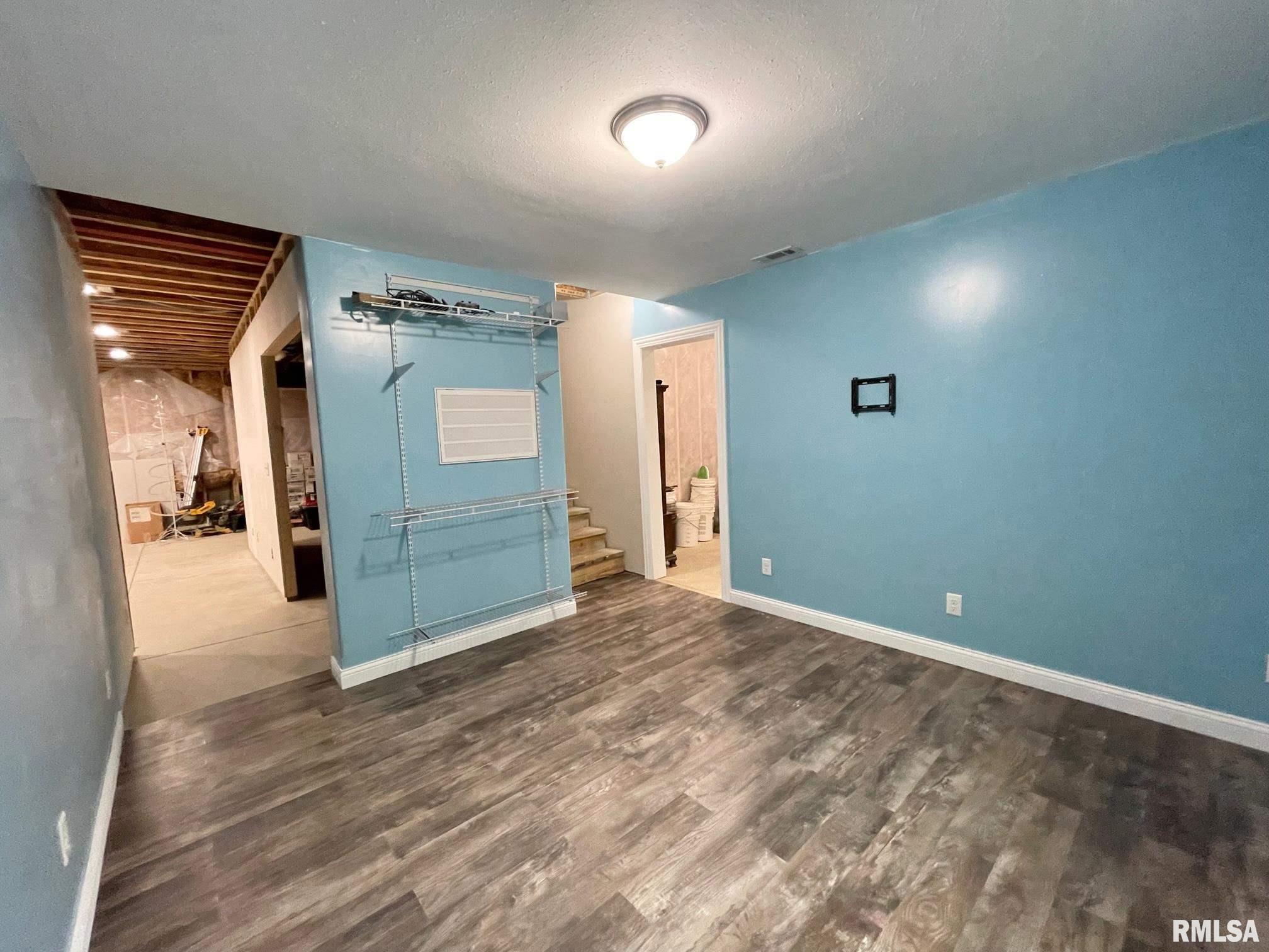 714 Labrador Way Washington, IL 61571 - Photo 34 of 43 Gallery Image 34