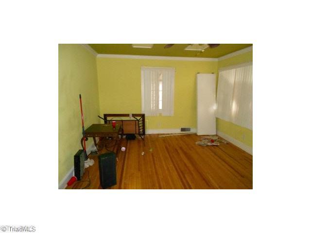 1045 Motor Road Winston-Salem, NC 27105 - Photo 5 of 5 Living Room.