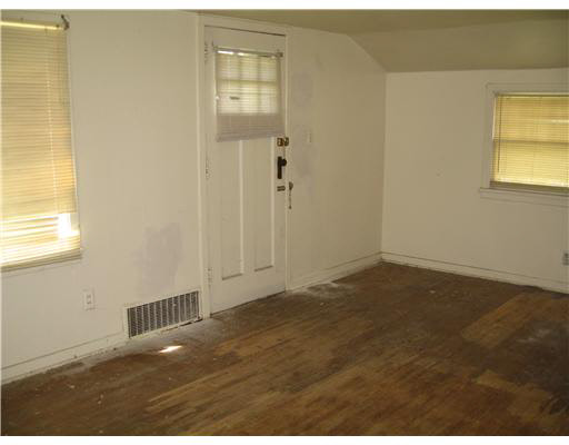 60120 Myrtle Road South Bend, IN 46614 - Photo 4 of 12 Gallery Image 4