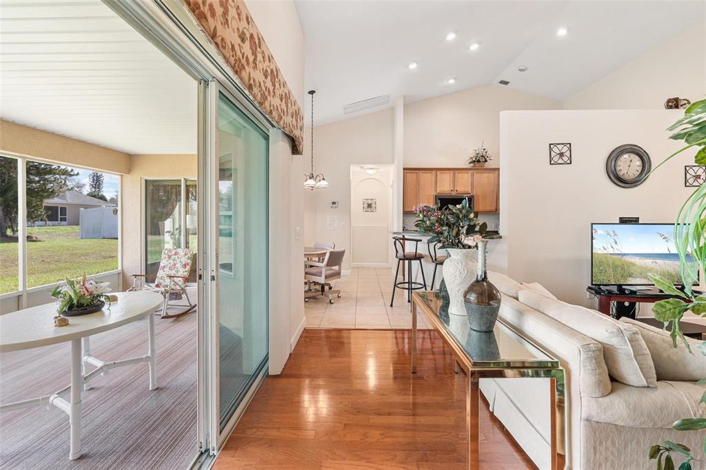 2025 South Fish Camp Road Eustis, FL 32726 - Photo 7 of 34