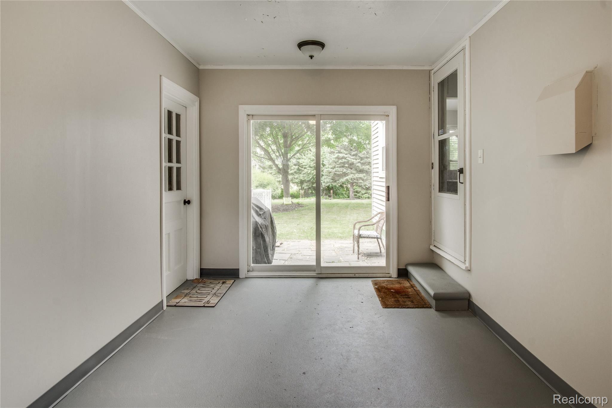 343 Old Bridge Road Grand Blanc, MI 48439 - Photo 17 of 28 Interiors (1 of 33).jpg
