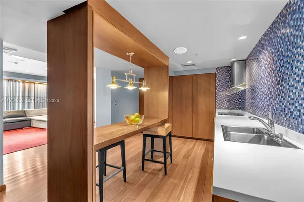 $499,000 | 325 South Biscayne Boulevard, Unit LPH 17, Miami, FL 33131