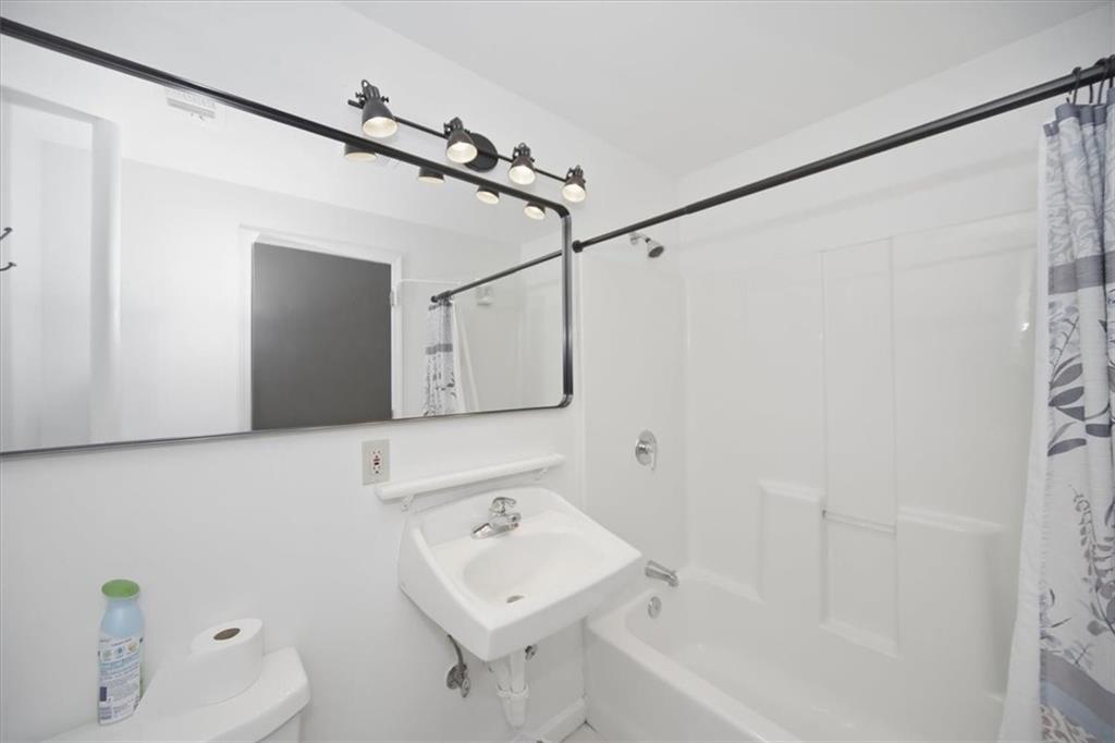 546 Allen Road Northeast, Unit B Atlanta, GA 30324 - Photo 26 of 38