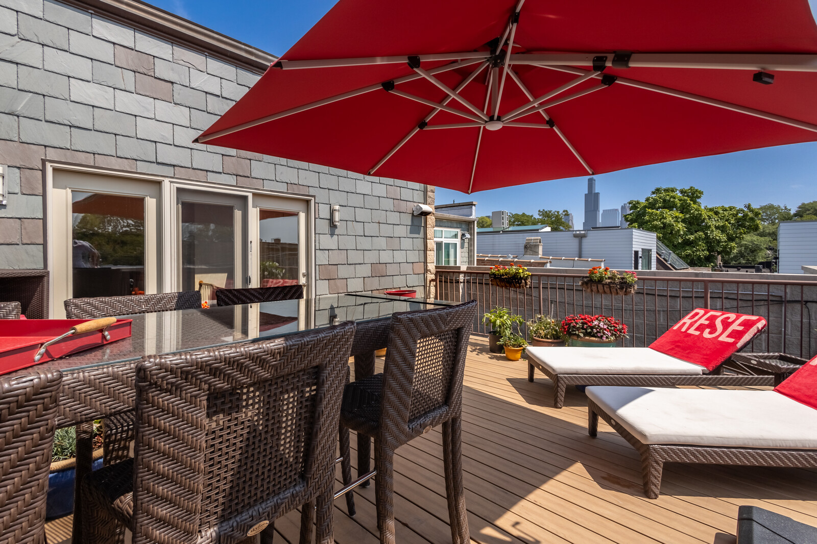 1423 West Lexington Street Chicago, IL 60607 - Photo 18 of 36 a outdoor view with sitting space and pool