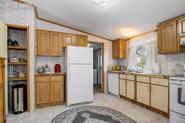 30585 Hillside Road Pueblo, CO 81006 - Photo 7 of 28 Gallery Image 7