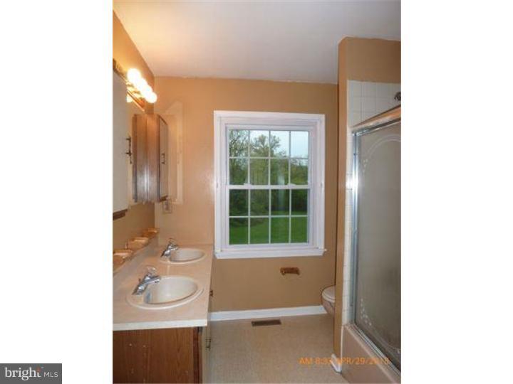 59 Street Road Newtown Square, PA 19073 - Photo 14 of 18 Bathroom