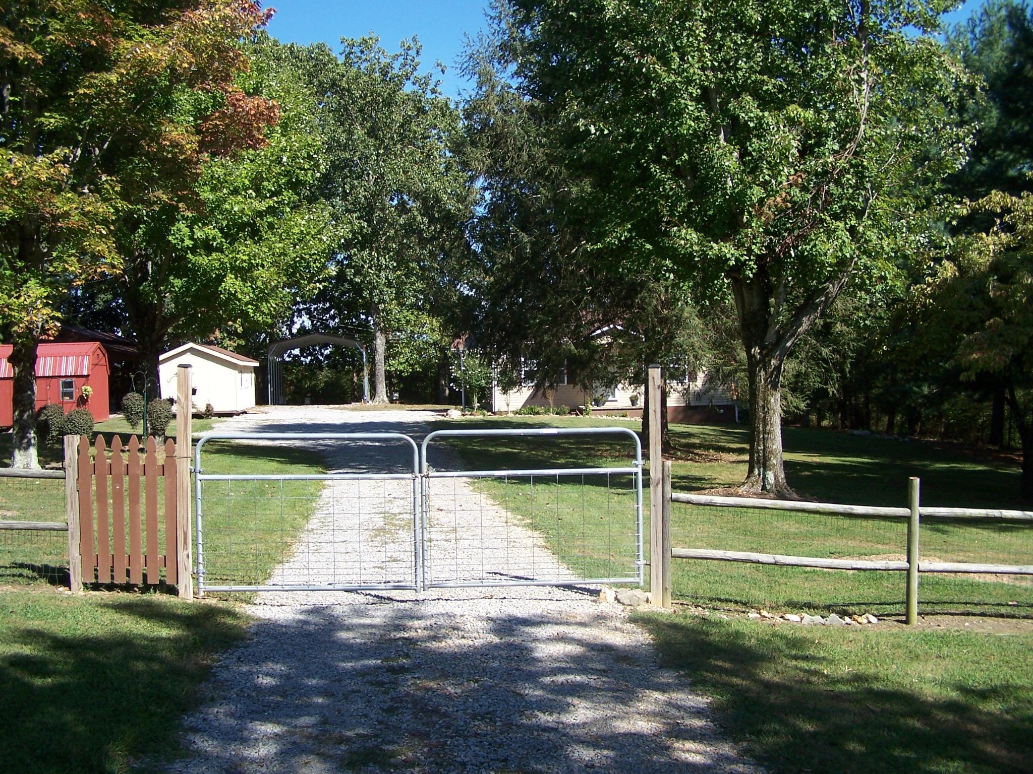 6491 Grimes Road Loudon, TN 37774 - Photo 4 of 24 Gallery Image 4