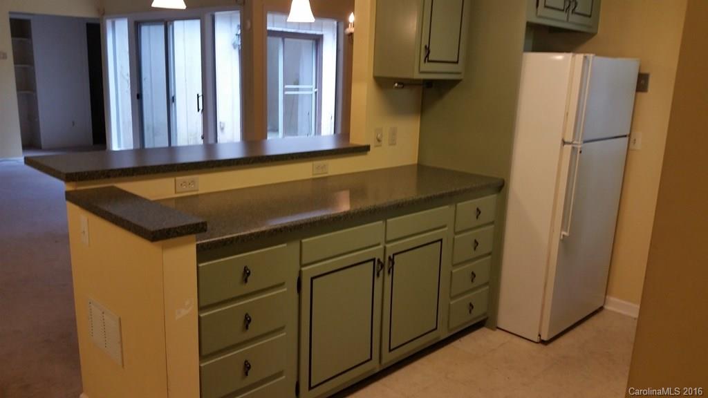 605 Hebron Road, Unit 1 Hendersonville, NC 28739 - Photo 3 of 9 Gallery Image 3