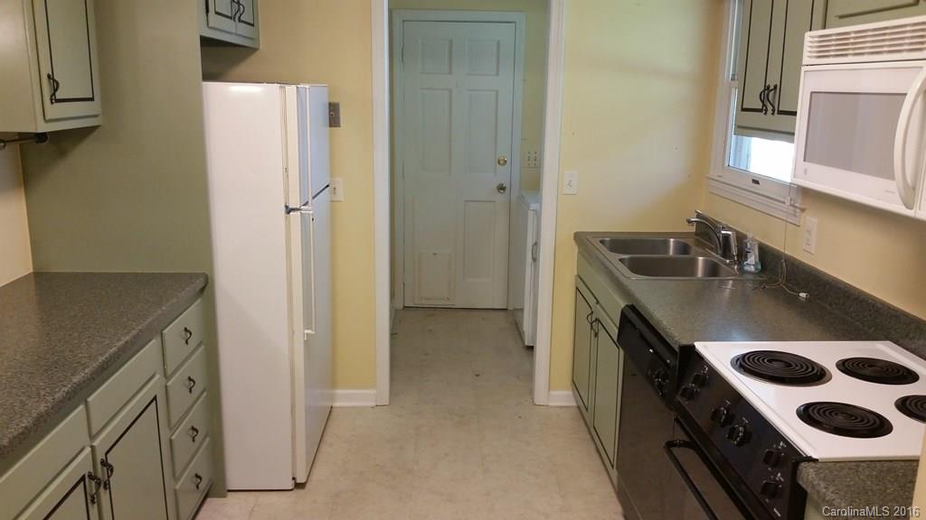 605 Hebron Road, Unit 1 Hendersonville, NC 28739 - Photo 5 of 9 Gallery Image 5
