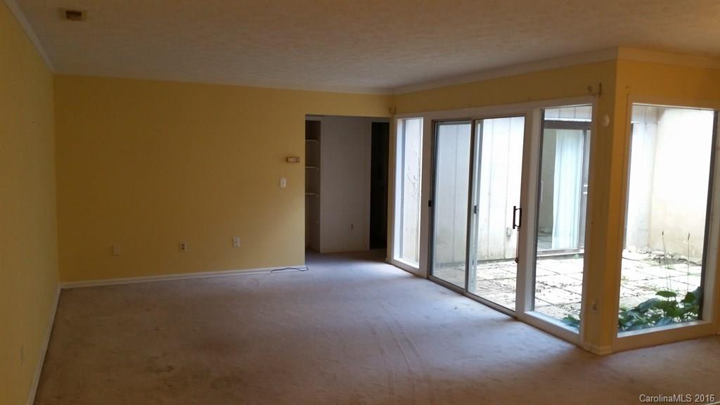 605 Hebron Road, Unit 1 Hendersonville, NC 28739 - Photo 6 of 9 Gallery Image 6