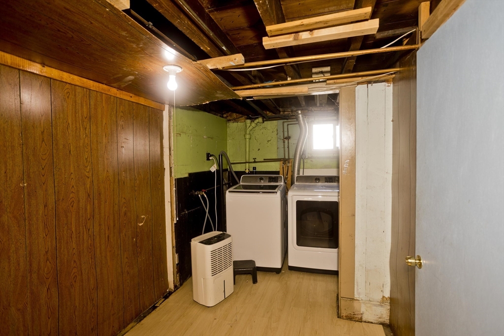 121 Dorset Street Springfield, MA 01108 - Photo 35 of 40