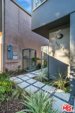 $3,349,000 | 3001 Grand Canal, Venice, CA 90291