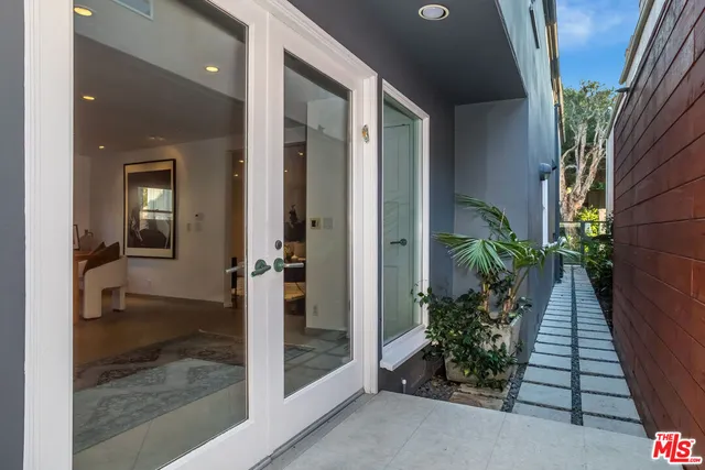 $3,349,000 | 3001 Grand Canal, Venice, CA 90291
