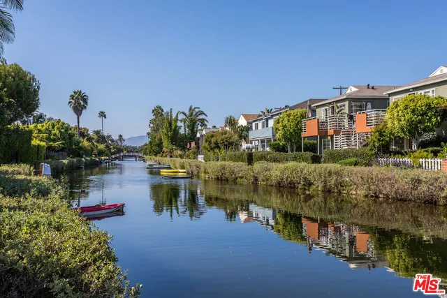 $3,349,000 | 3001 Grand Canal, Venice, CA 90291