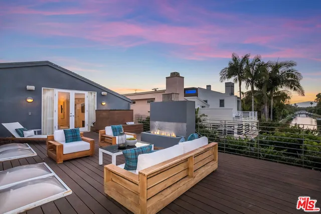 $3,349,000 | 3001 Grand Canal, Venice, CA 90291