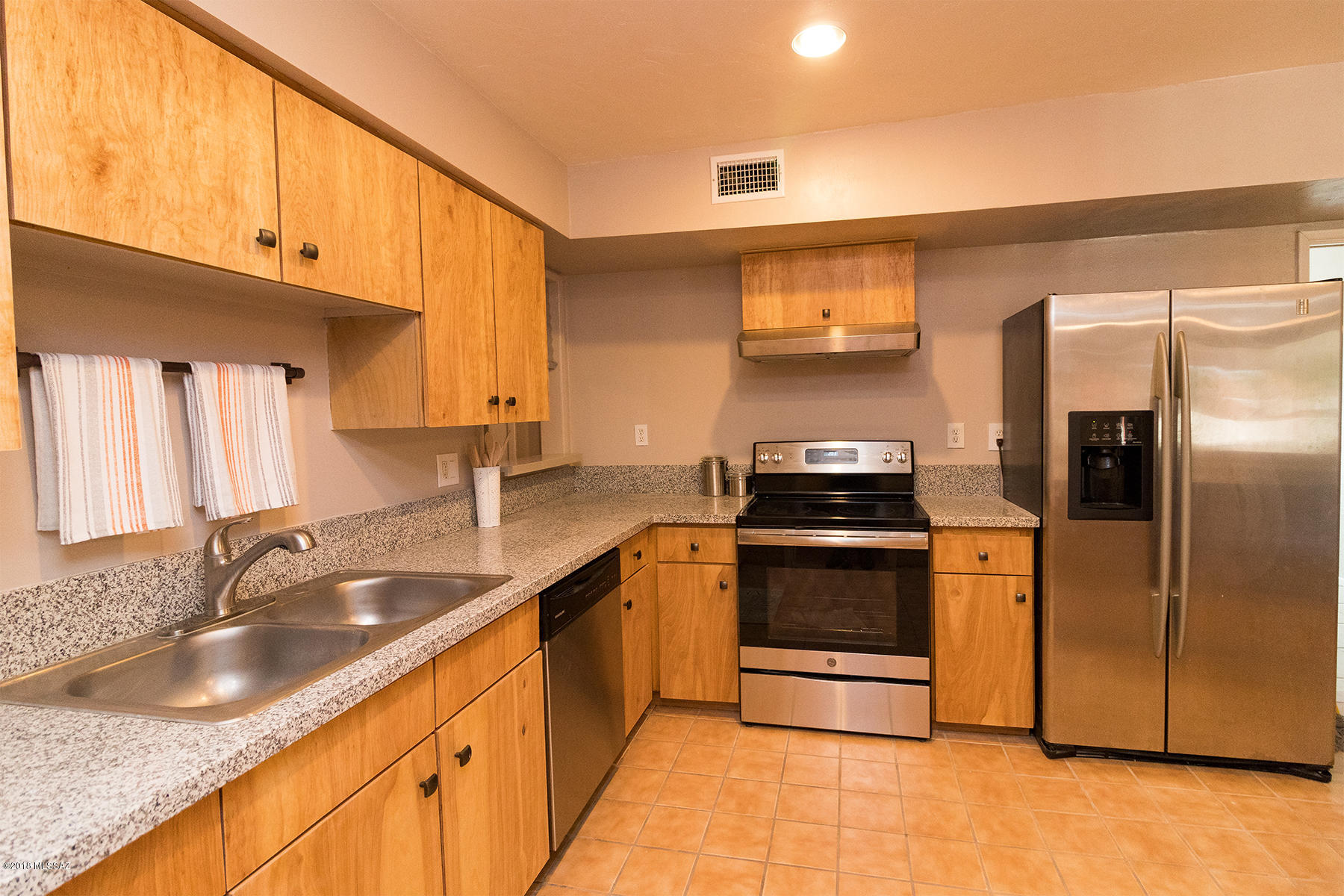 7471 East Stella Road Tucson, AZ 85730 - Photo 2 of 12 Gallery Image 2