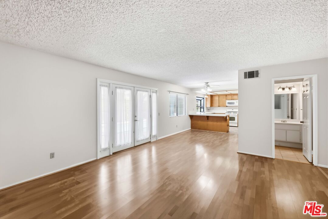 44138 Ruthron Avenue Lancaster, CA 93536 - Photo 11 of 43 Gallery Image 11