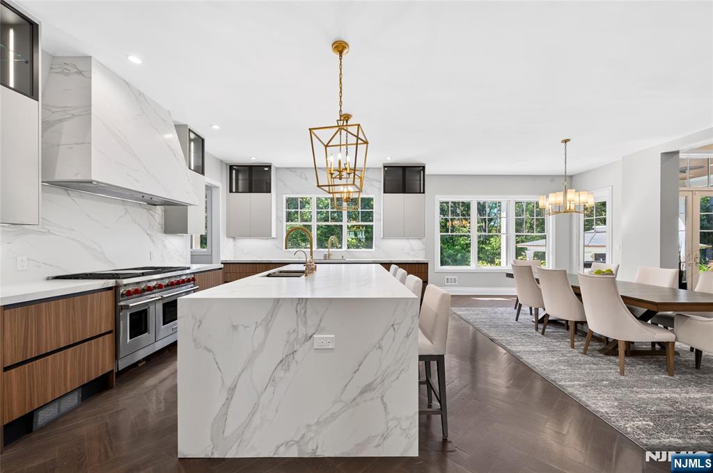 396 Knollwood Road Ridgewood, NJ 07450 - Photo 8 of 50 Gallery Image 8