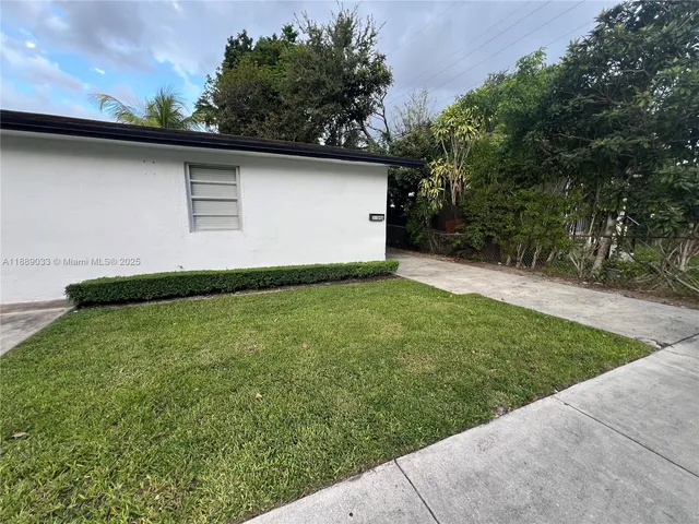 $2,349 | 3102 Southwest 10th Street, Unit 3104A, Miami, FL 33135