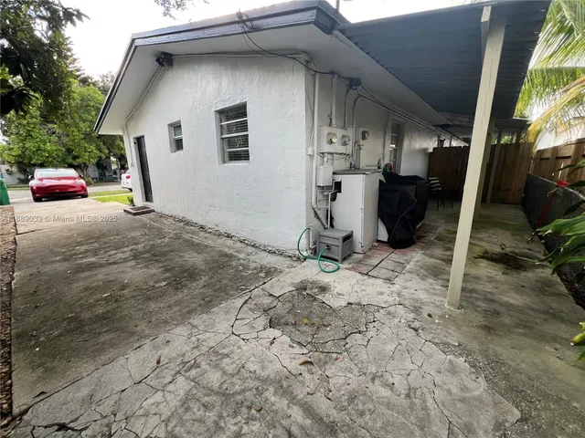 $2,349 | 3102 Southwest 10th Street, Unit 3104A, Miami, FL 33135