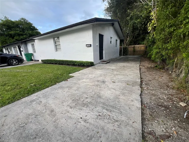 $2,349 | 3102 Southwest 10th Street, Unit 3104A, Miami, FL 33135