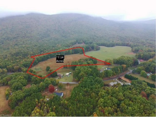 $137,500 | 4 Hanging Rock Park Road, Danbury, NC 27016