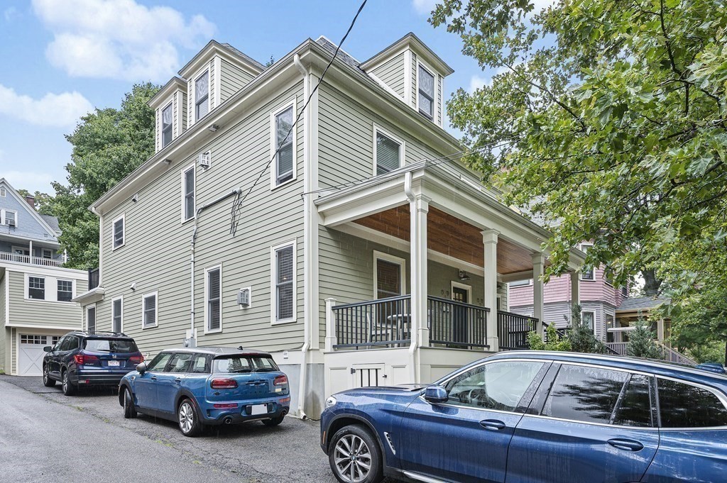 9 Bartlett Crescent, Unit 1 Brookline, MA 02446 - Photo 31 of 31