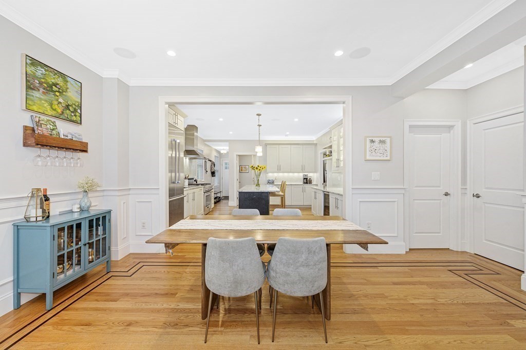 9 Bartlett Crescent, Unit 1 Brookline, MA 02446 - Photo 6 of 31