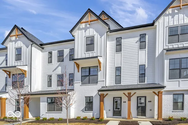 $314,990 | 4475 Yellowwood Avenue, Brownsburg, IN 46112