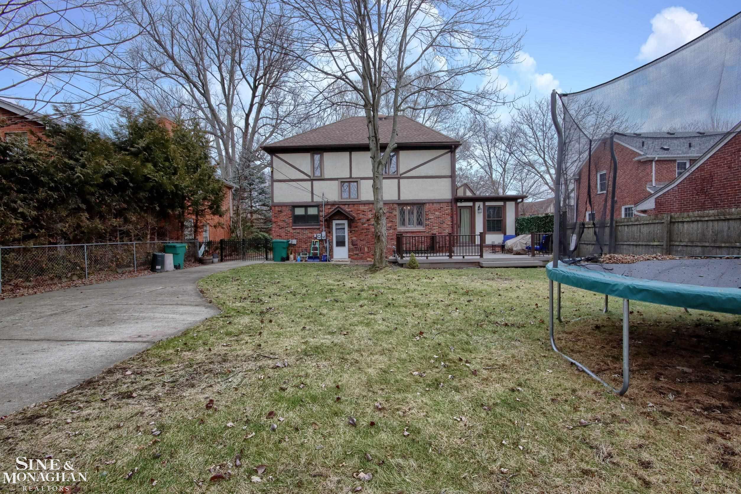 883 Westchester Road Grosse Pointe, MI 48230 - Photo 29 of 32 50099592-28.JPG